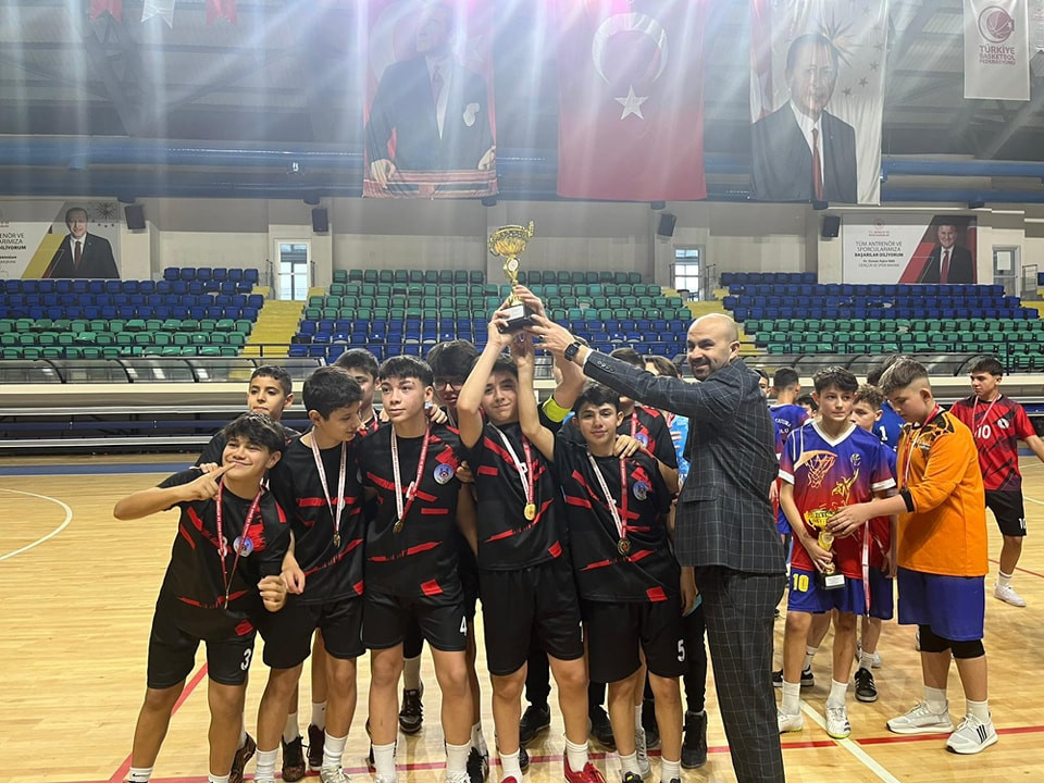 Okul Sporları Futsal Seçmeleri Yapıldı